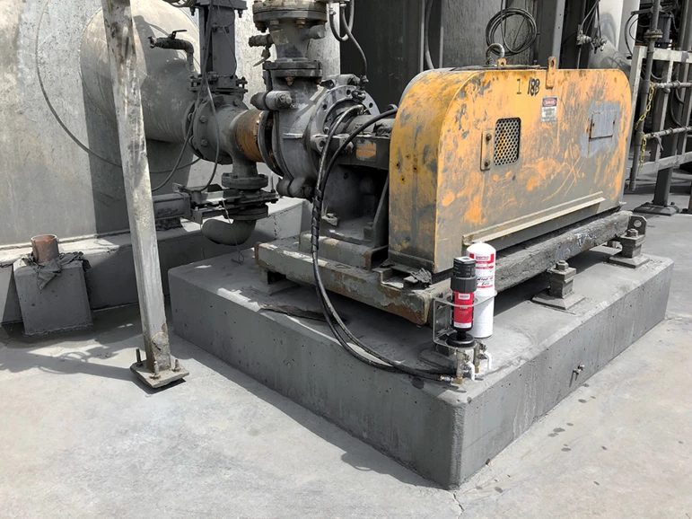 perma STAR VARIO single point lubrication systems on a piece of industrial equipment