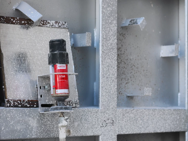 a perma STAR VARIO automatic lubrication system remote mounted