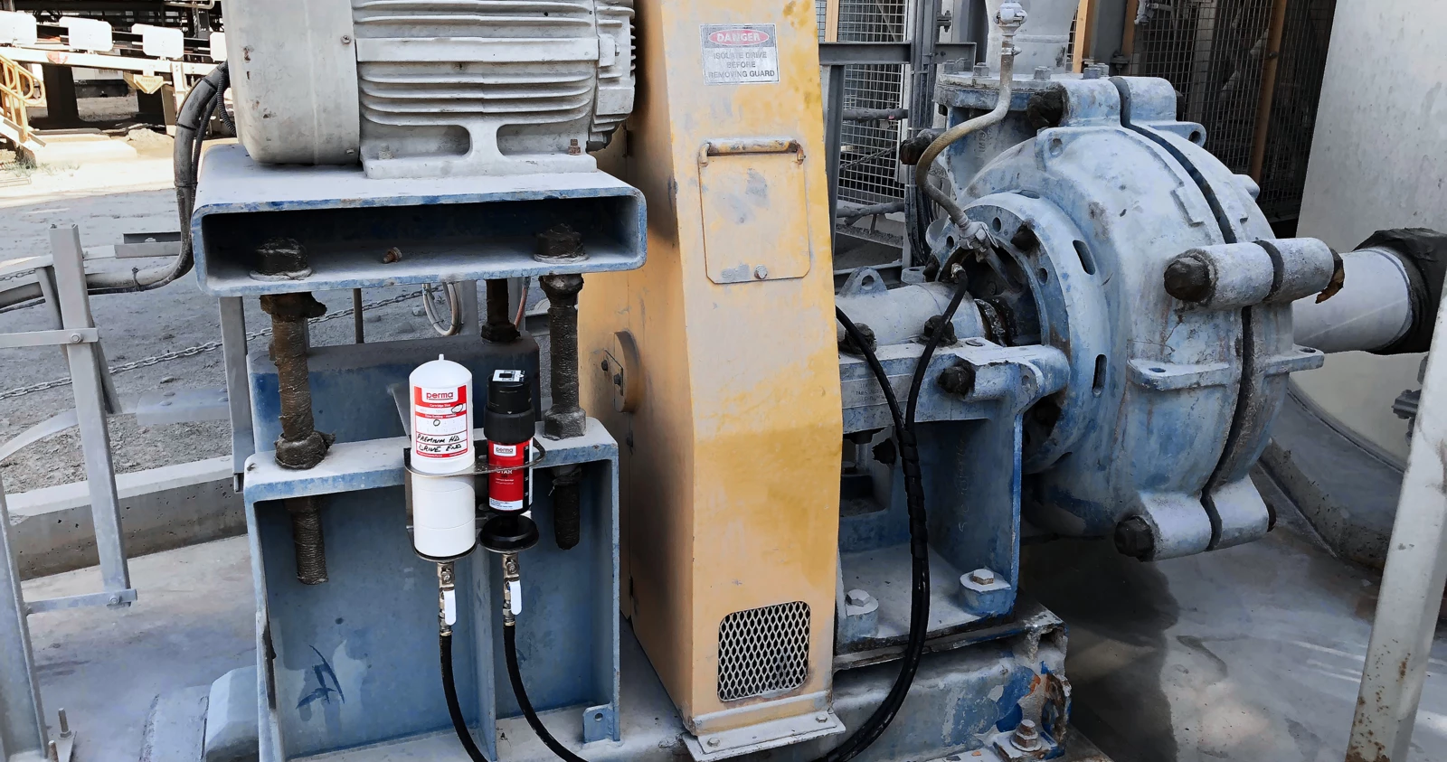 two perma STAR VARIO automatic lubricators