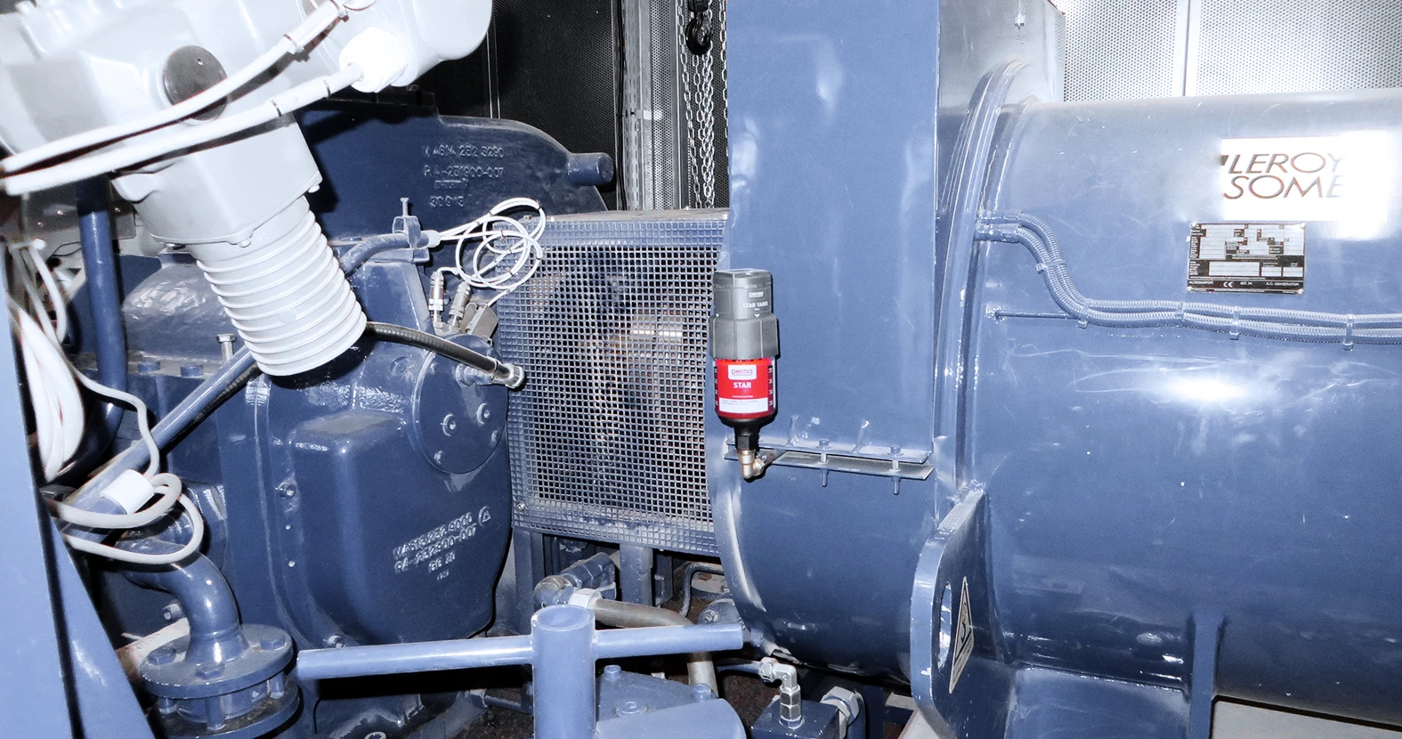perma STAR VARIO automatic lubricator on industrial machinery
